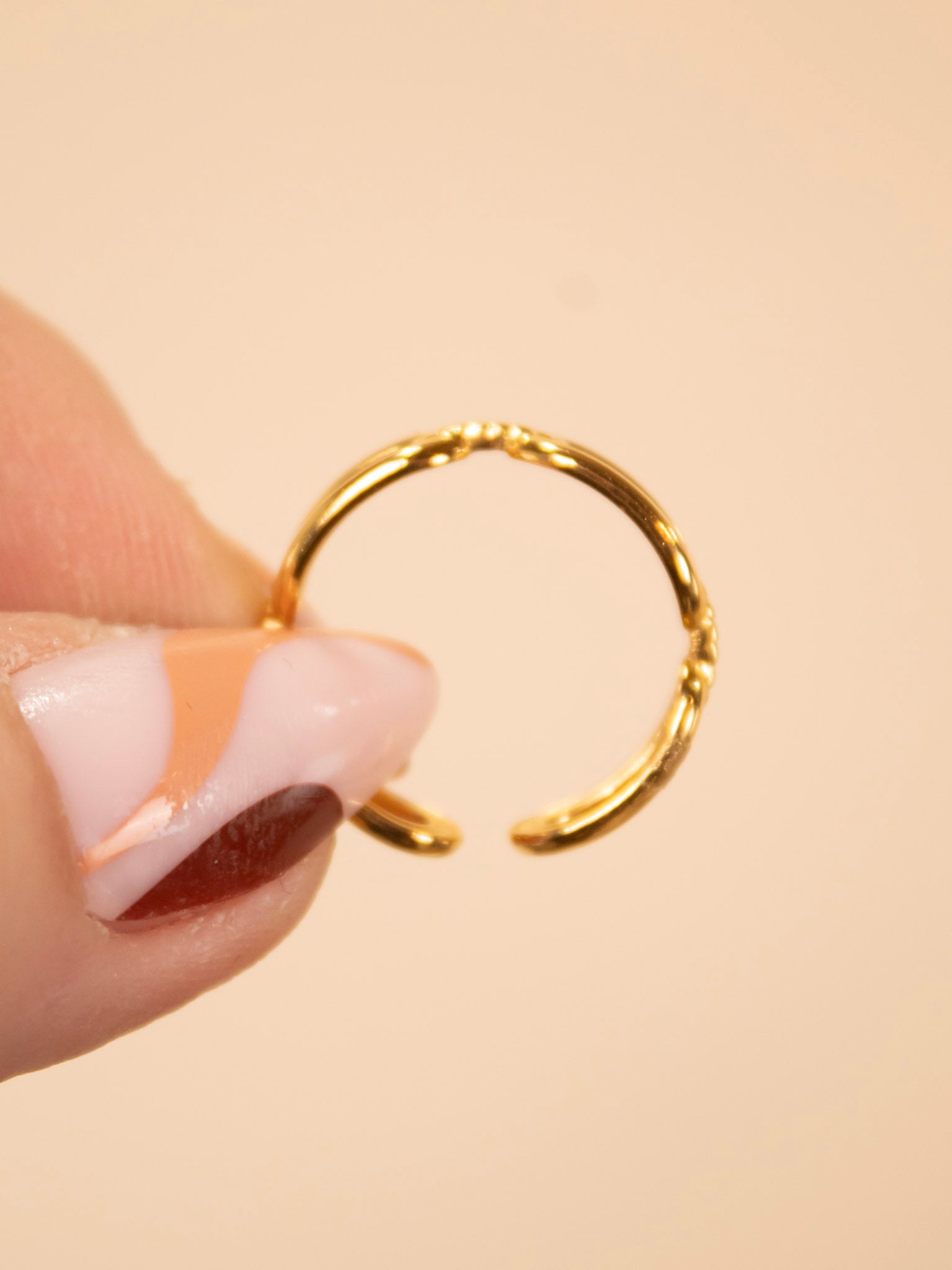 Soft Links Ring in Gold