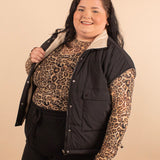 Briar Reversible Puffer Vest in Black/Ivory