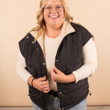 Briar Reversible Puffer Vest in Black/Ivory