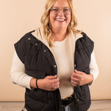 Briar Reversible Puffer Vest in Black/Ivory