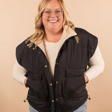 Briar Reversible Puffer Vest in Black/Ivory