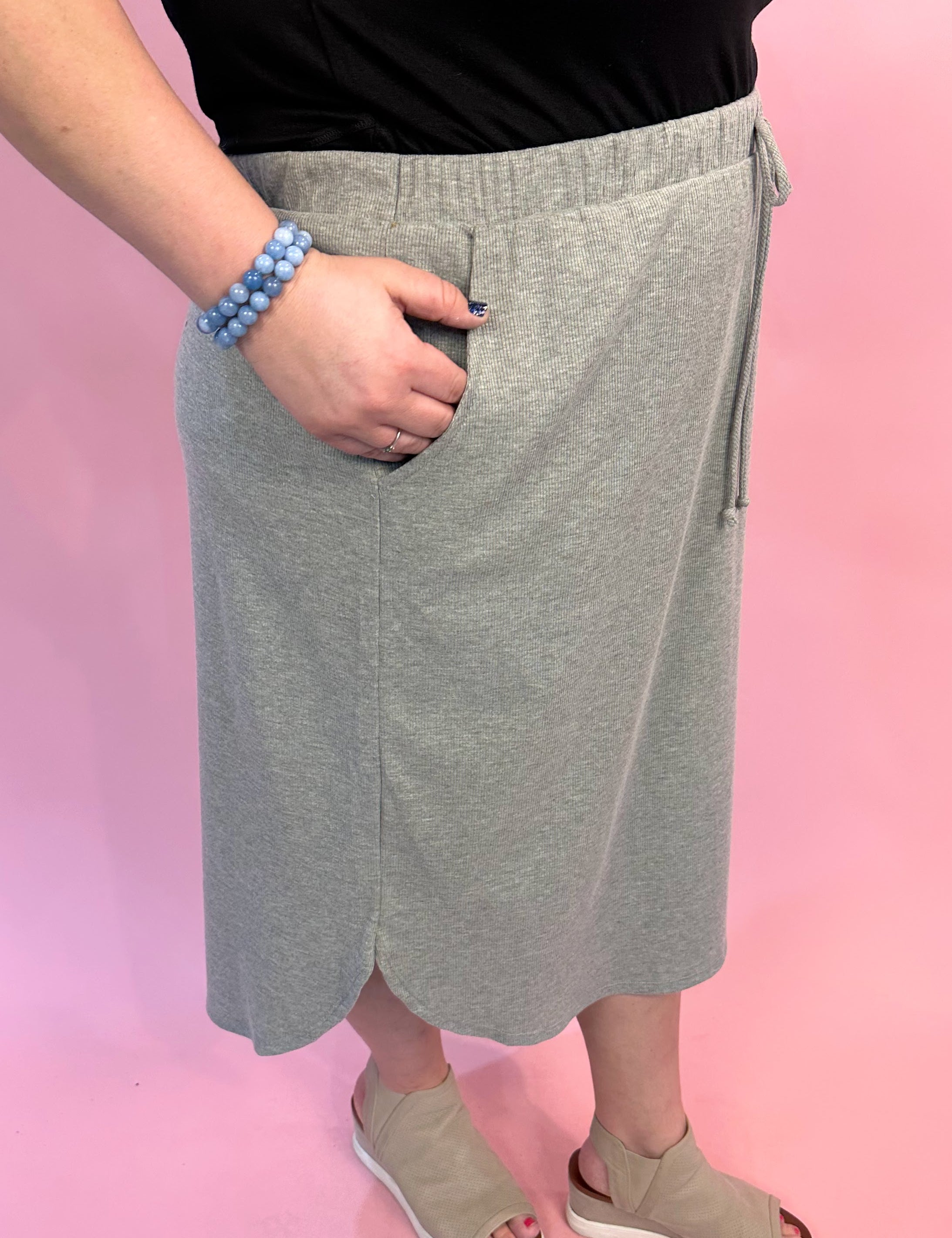 Heather Grey Ribbed Midi Skirt with Pockets - K & Company