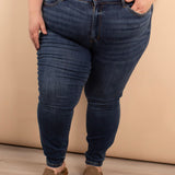 Judy Blue Classic Mid-Rise Skinny Jeans