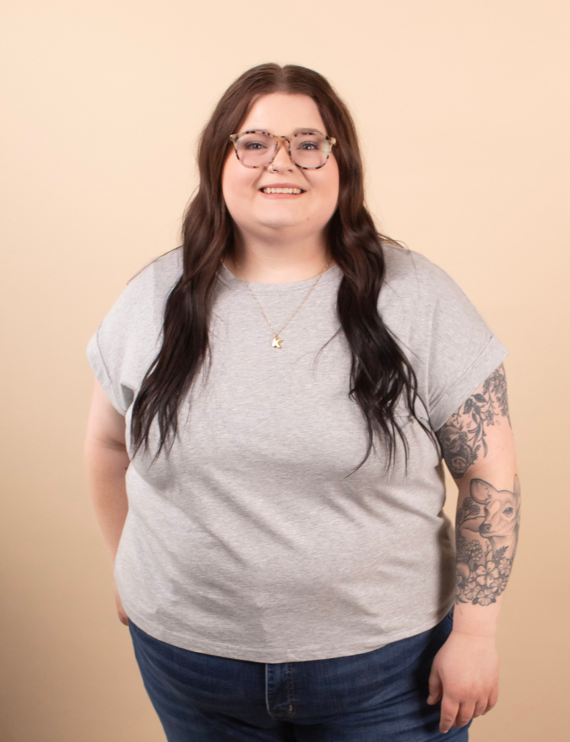 Reese Folded Short Sleeve Tee in Heather Grey - K & Company